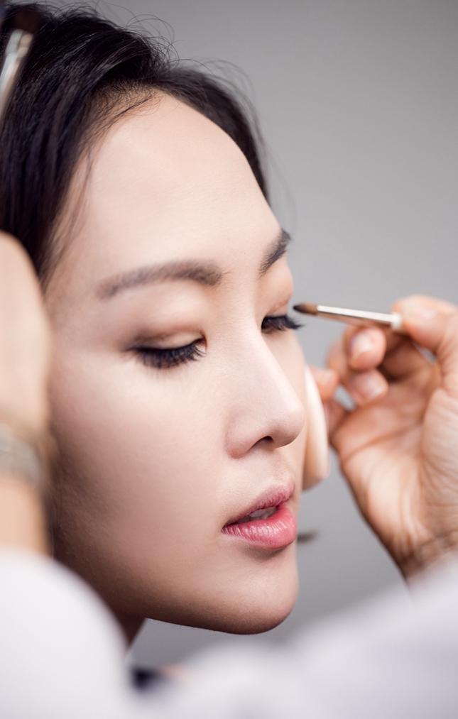 chriselle_lim_5_korean_makeup_tips-4